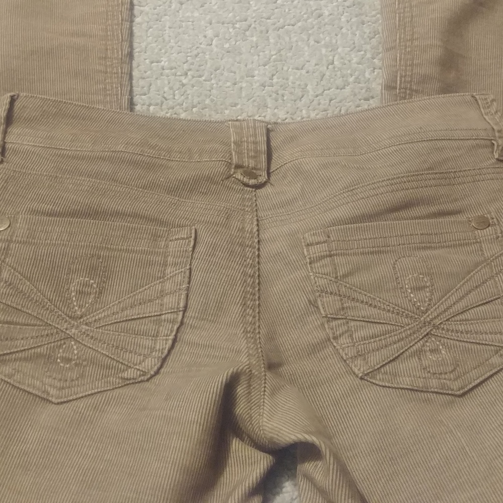 Corderoys - Picture 3 of 4